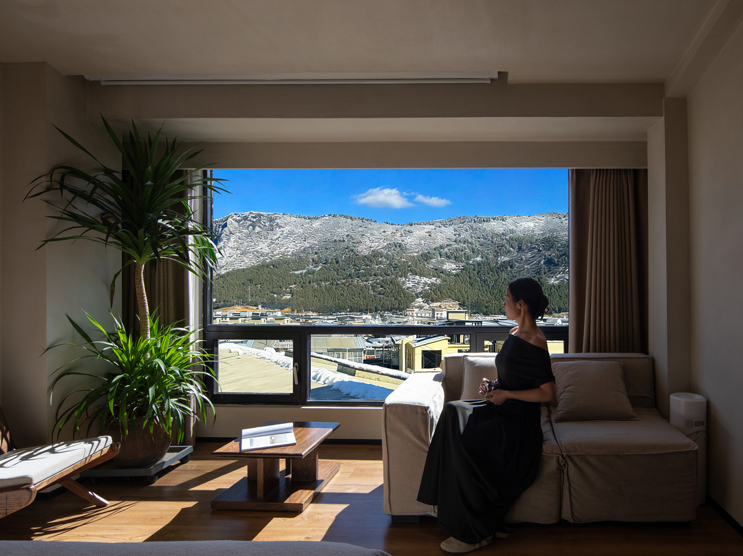 天迹·云端｜Aura Retreat 设计师供氧度假民宿（独克宗古城店）