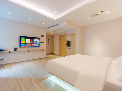 缤纷季节COLORFUL HOTEL商旅酒店（安庆岳西天鹅广场店）