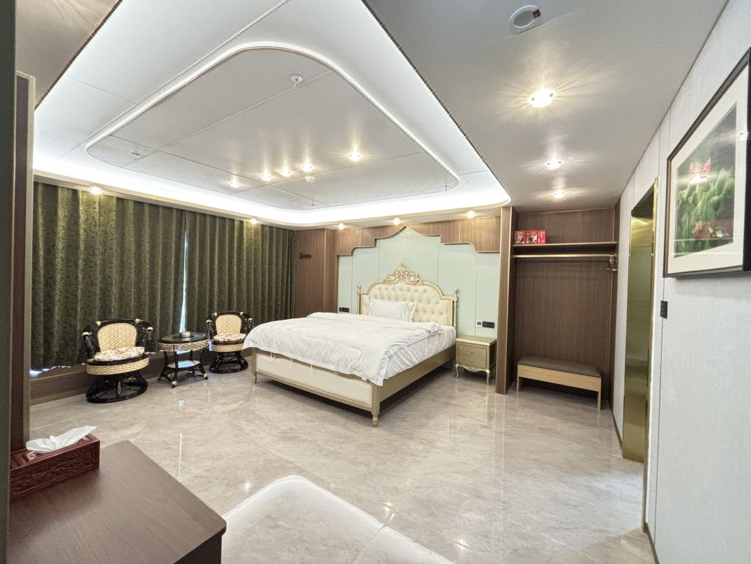 Booking/Agoda