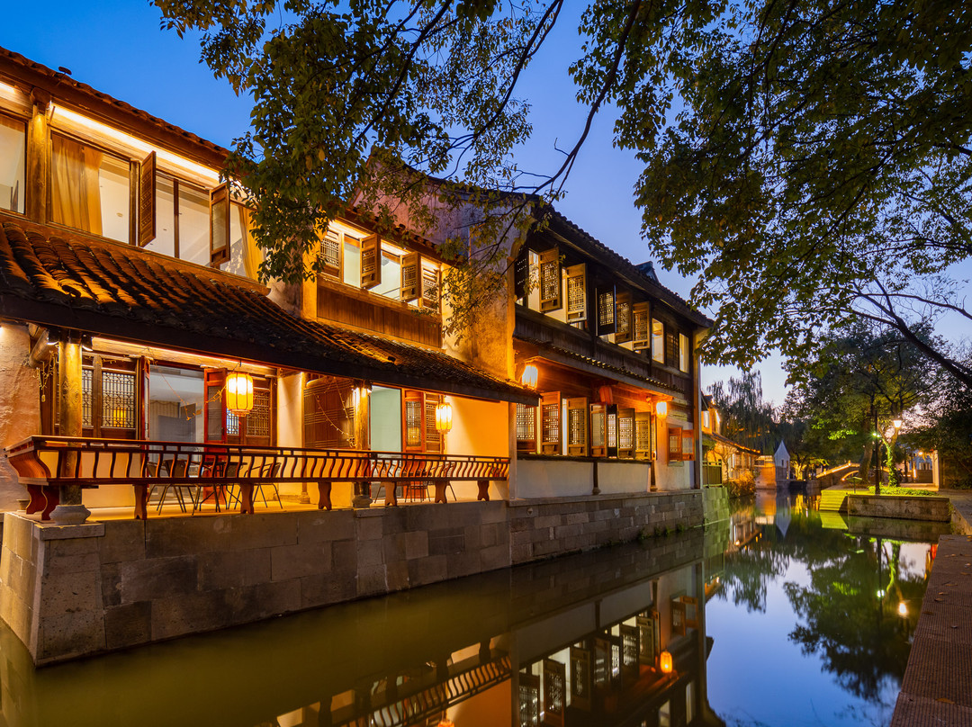 花筑·鉴水阁·越韵千年·闲庭雅聚美宿(鉴湖柯岩风景区店)