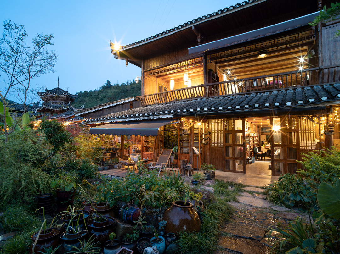 丹寨蝴蝶妈妈石桥村树居(石桥古法造纸文化景区店)