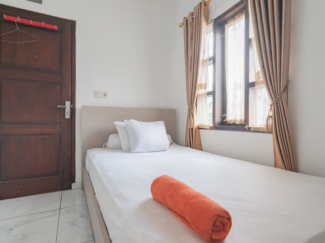 Small Homestay Syariah Sikembar Ciwidey