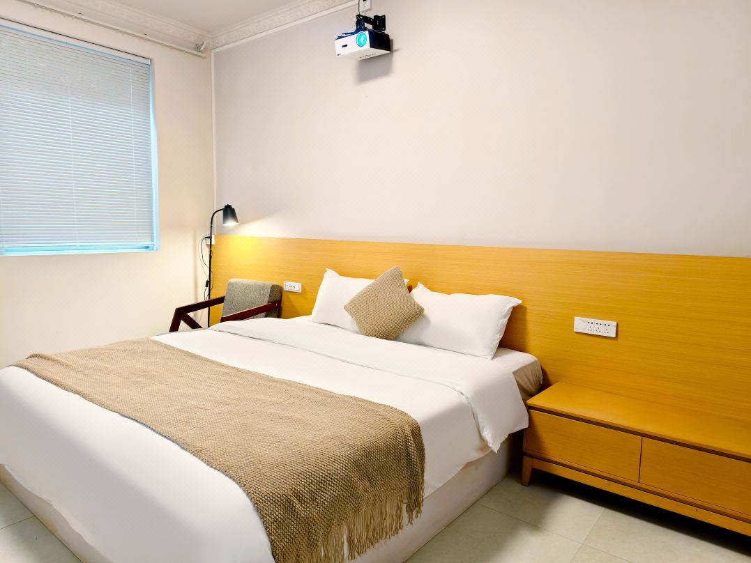 Cute Cat Theme Hotel (Yangshuo West Street Branch)