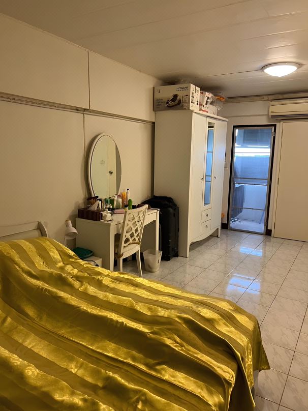 Mahasap Ramindhra next to MRT Station