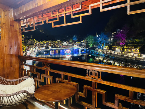 凤凰美乐地江景民宿(凤凰古城店)主图