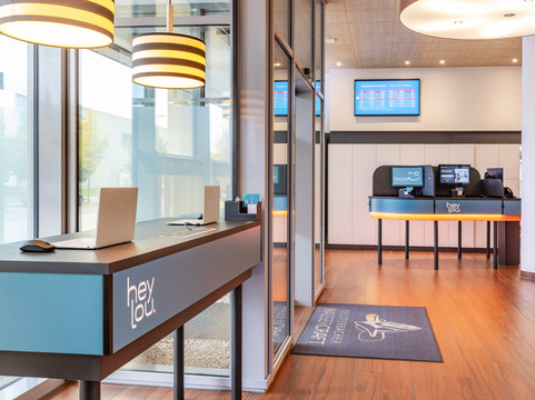 克尔斯特尔巴赫酒店住宿-Hey Lou Hotel Frankfurt Airport