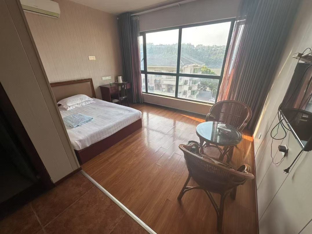 Juxian Business Hotel