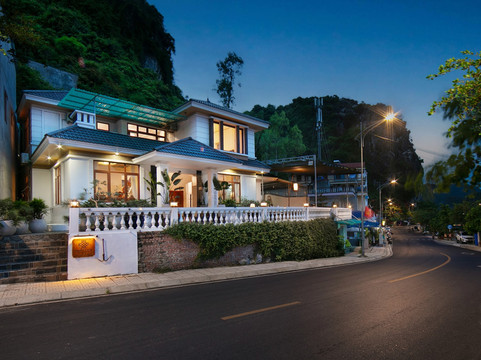 Maison Cat Ba Bay View Villa