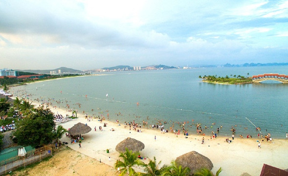 下龙金棕榈酒店