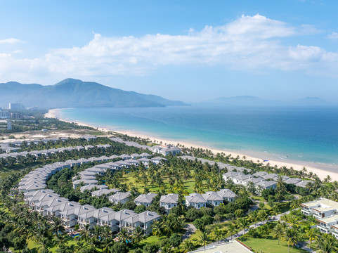 Melia Vinpearl Cam Ranh Beach Resort