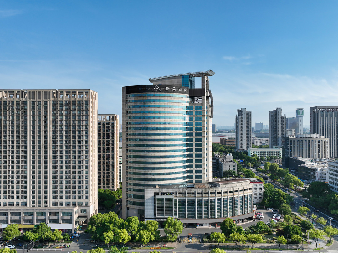 杭州钱塘理工大学下沙校区亚朵酒店主图