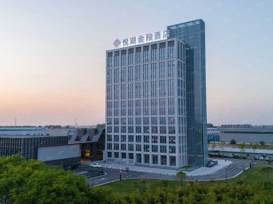 悦湖金陵嘉珑酒店