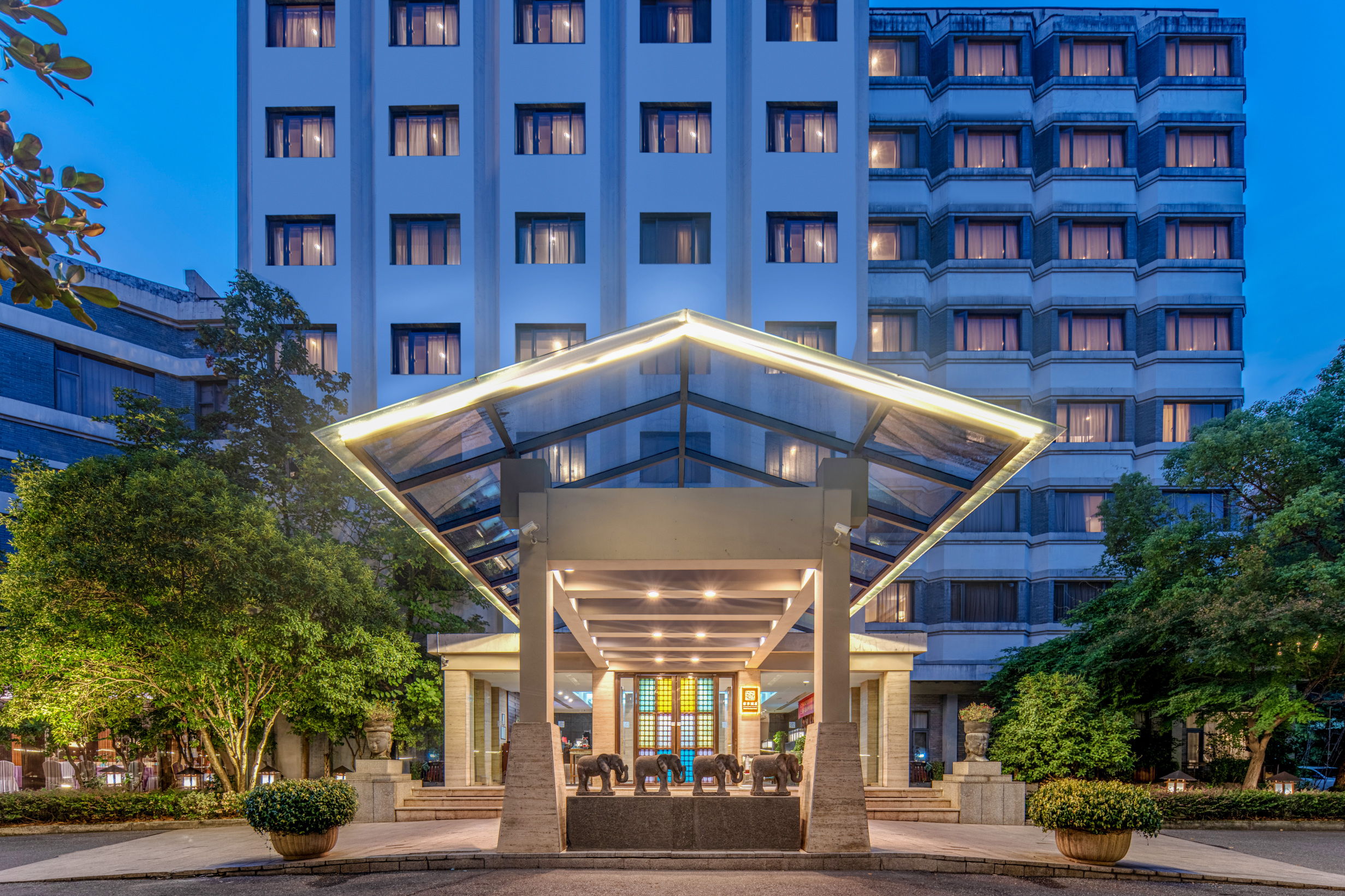 杭州西湖艺联君亭酒店(黄龙体育中心地铁口店)-官方