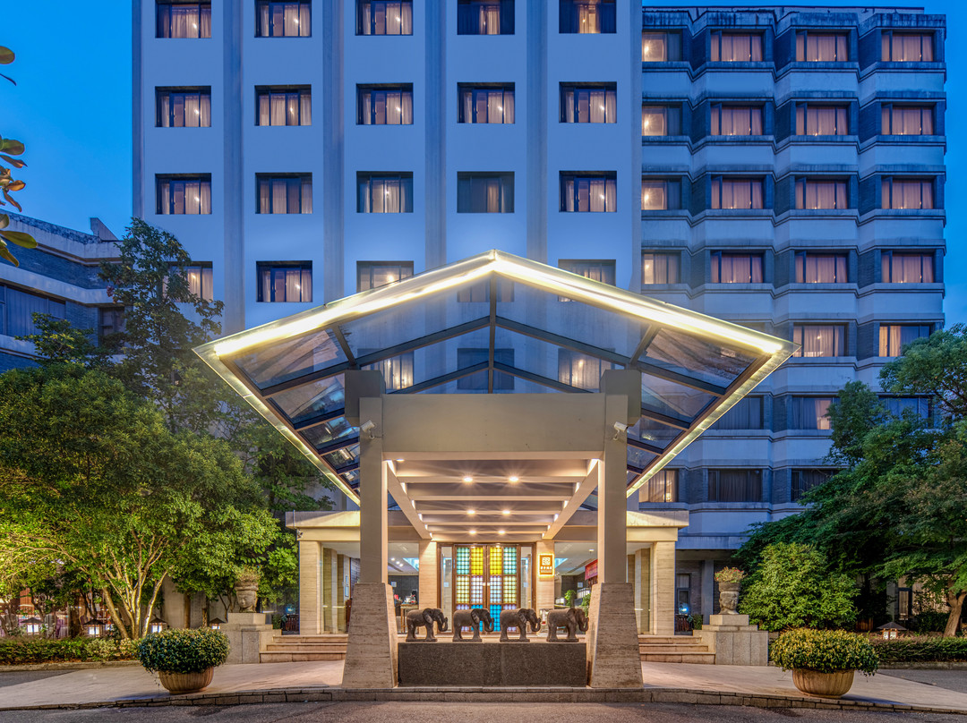 杭州西湖艺联君亭酒店(黄龙体育中心地铁口店)主图