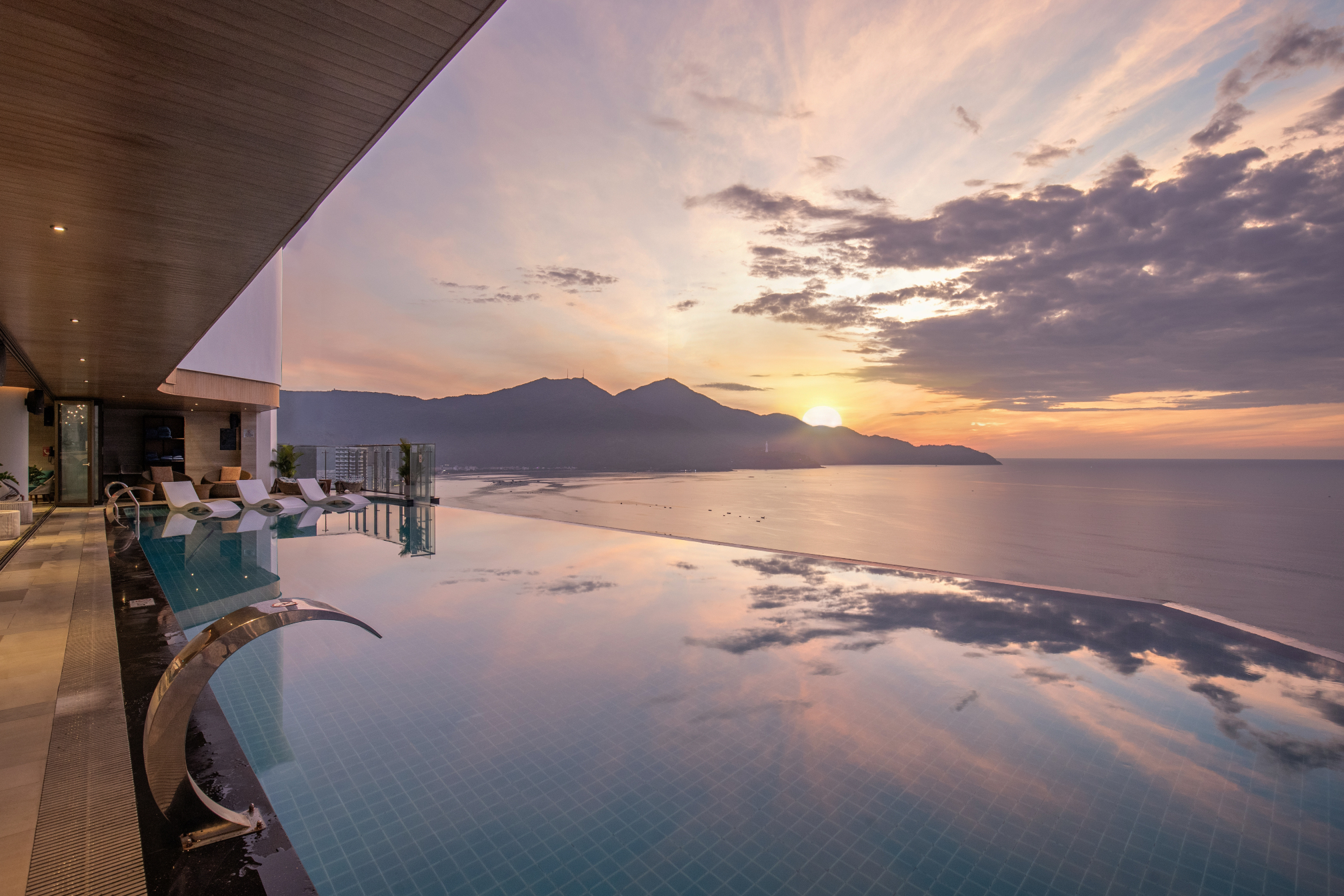 Radisson Hotel Danang-官方