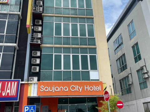 Jenjarom酒店住宿-Saujana City Hotel