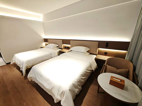 陵水海逸通酒店（市中心海韵广场店）