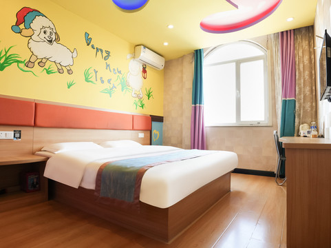 艾尚520纽漫酒店（定州火车站店）