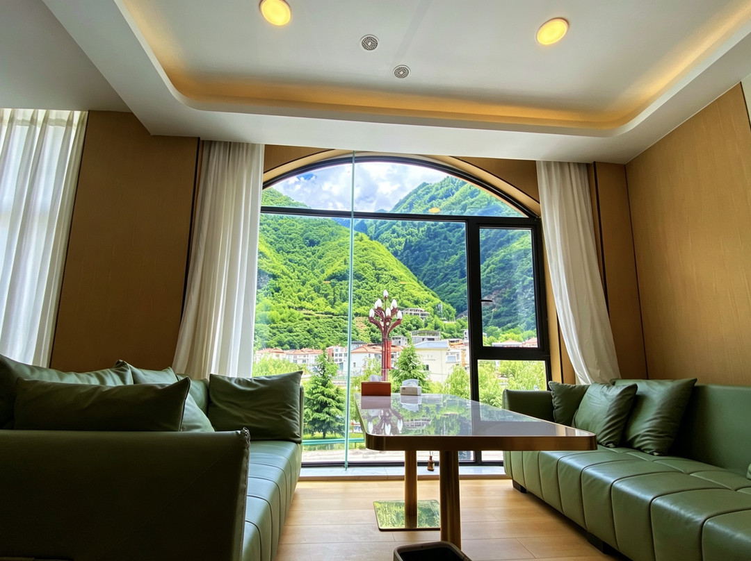 黑水冰川逸景酒店