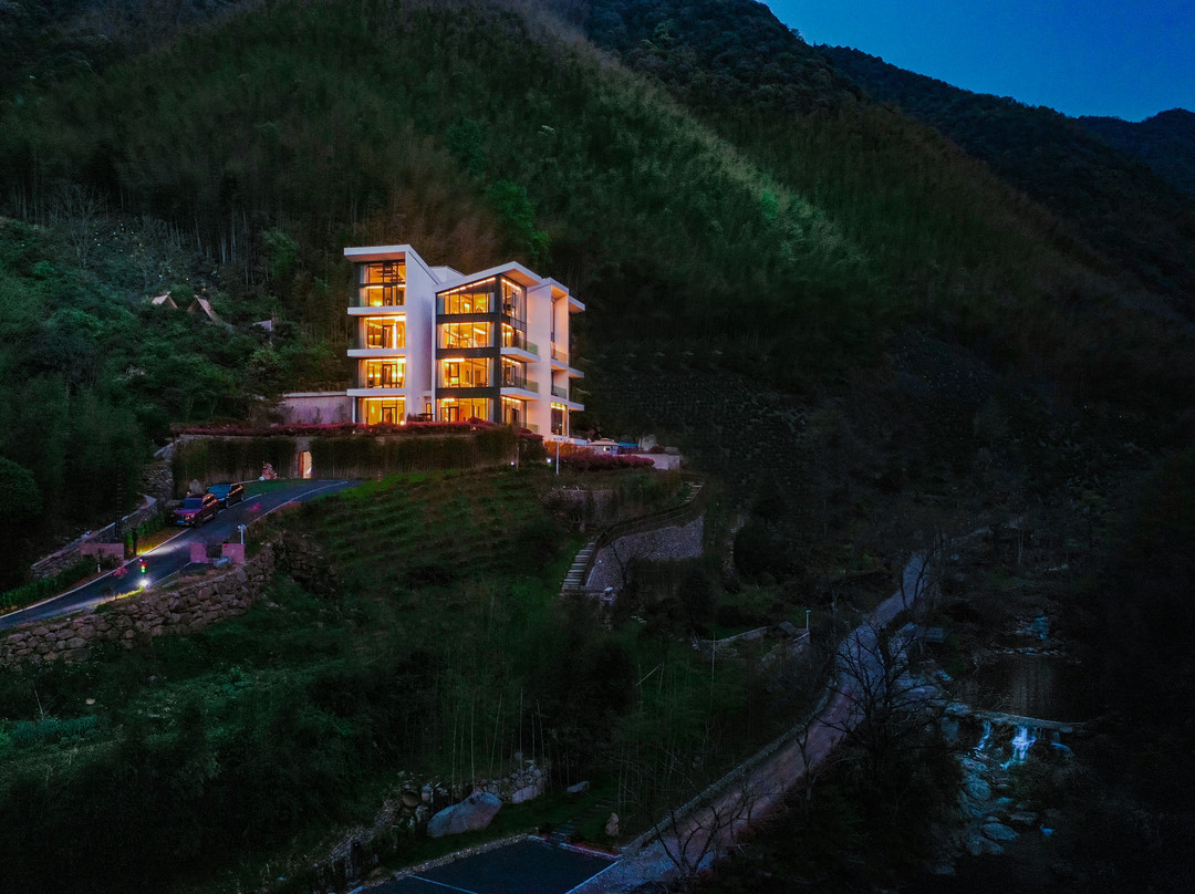 优昙谷·鹿鸣谷温泉度假民宿(黄山汤口南大门店)