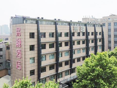 杭州易融酒店（浙大城院善贤地铁站店）主图