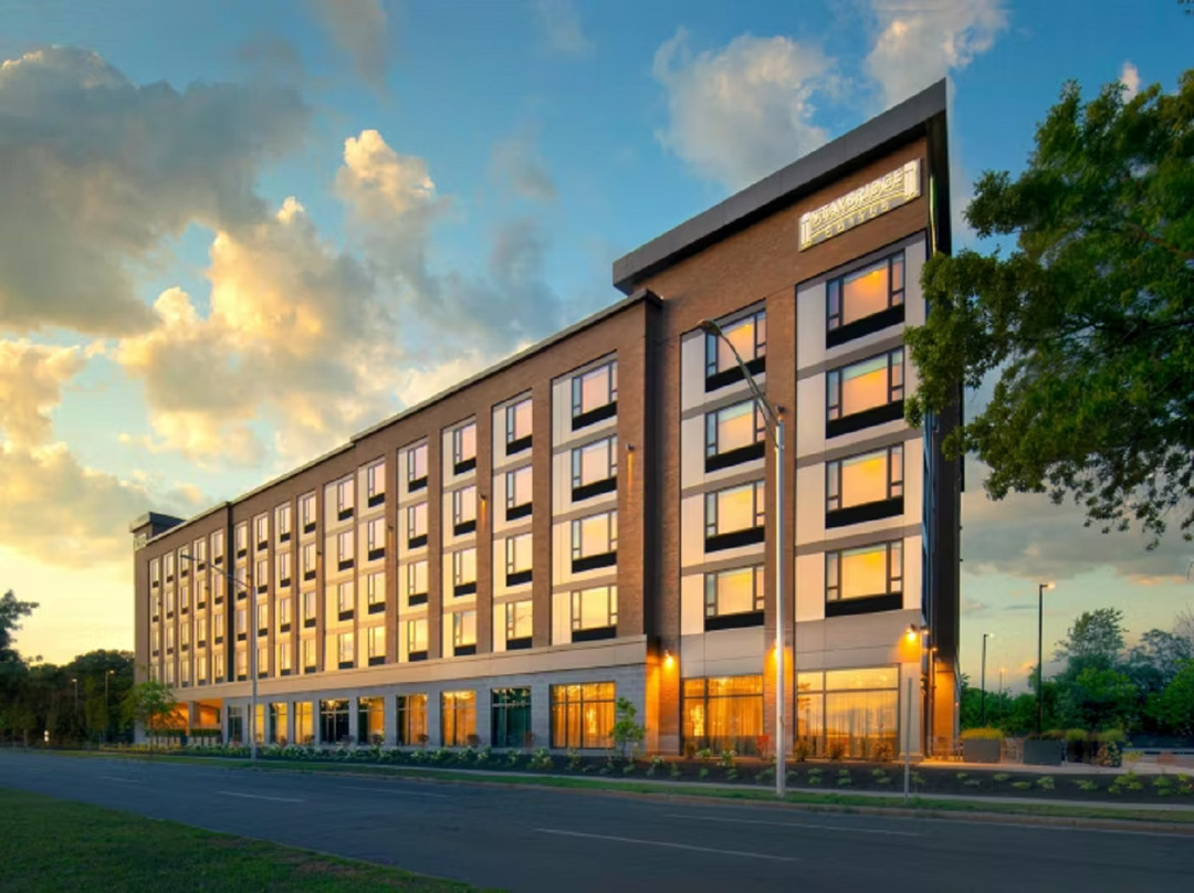 波士顿里维尔洛根机场智选假日酒店