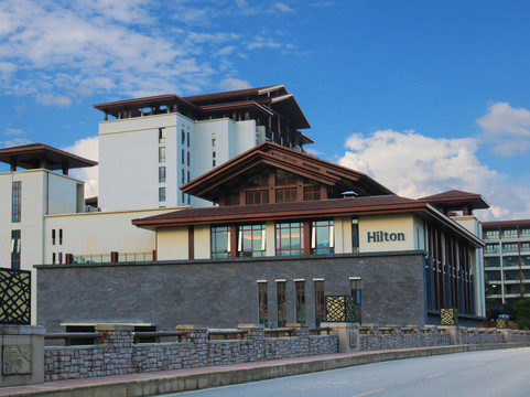 龙门县酒店住宿-惠州龙门富力希尔顿度假酒店