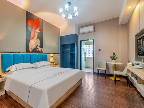 遂溪安由商务酒店