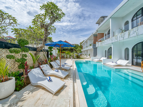 华纳诗泊(乌鲁瓦图悬崖公路店)