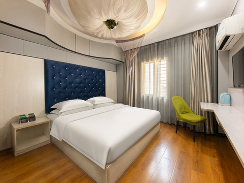 慈利皇朝假日酒店（人民广场店）