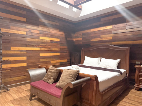 大亚马逊酒店主图