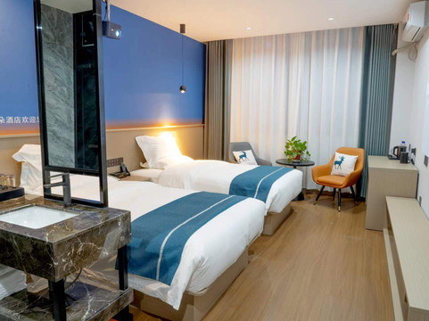 富平尚客优快捷酒店莲湖路店