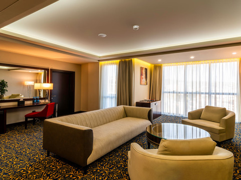 Ramada Hotel & Suites By Wyndham Yerevan