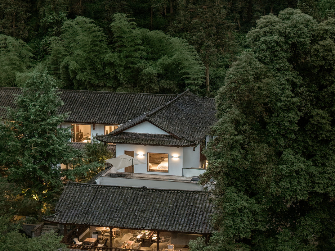 峨眉山荷堂云羲·森林私汤度假民宿