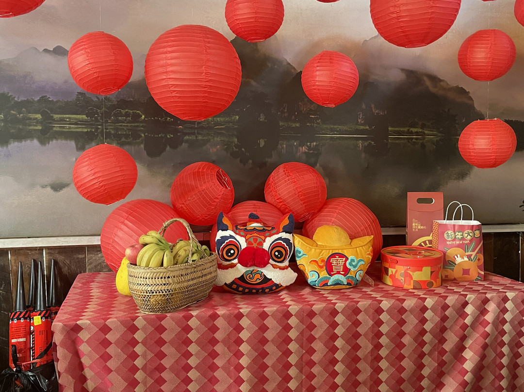 骆越田园假日酒店(大新安平仙河店)