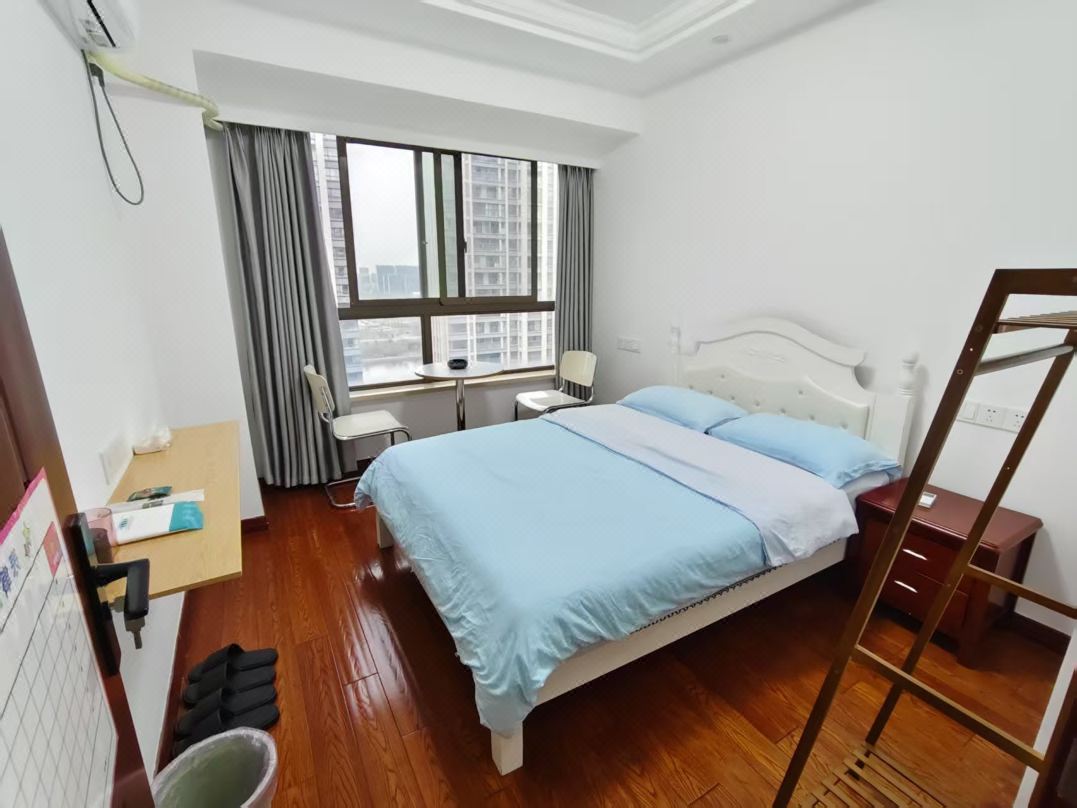 Yazhi Homestay (Cixi Hangzhou Bay Century City)
