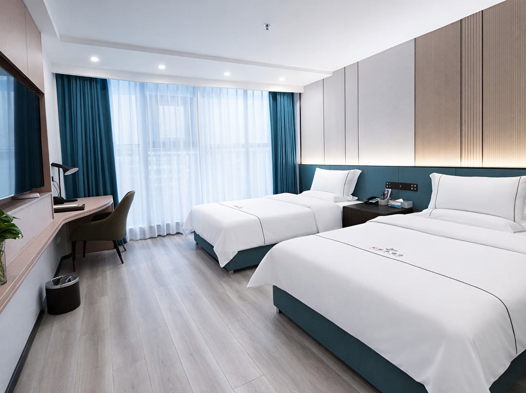 纪龙酒店（龙里县中医医院店）