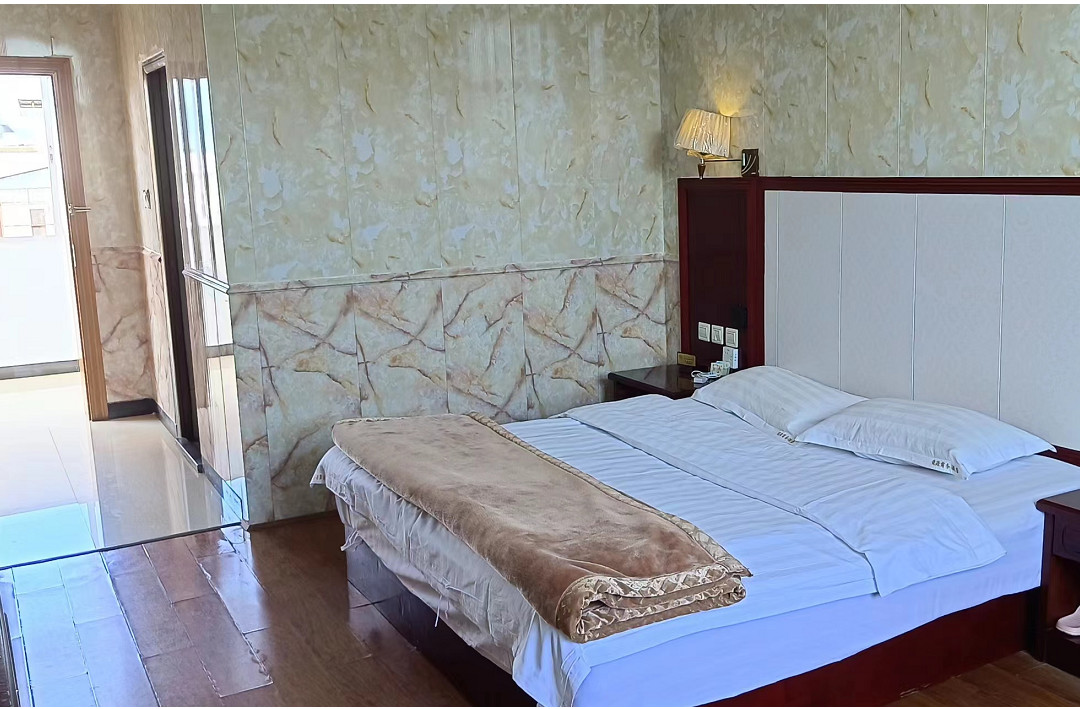 盈江俊源商务酒店