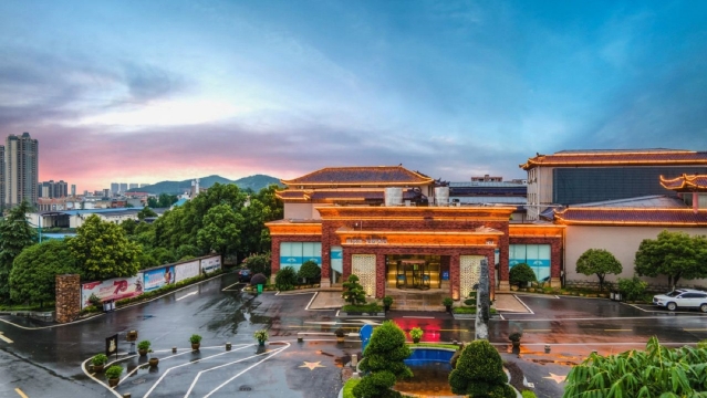 萍乡蓝波湾花园酒店（萍乡市人民医院店）-官方