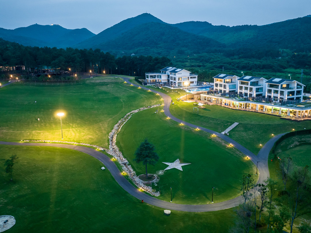 观山映度假村