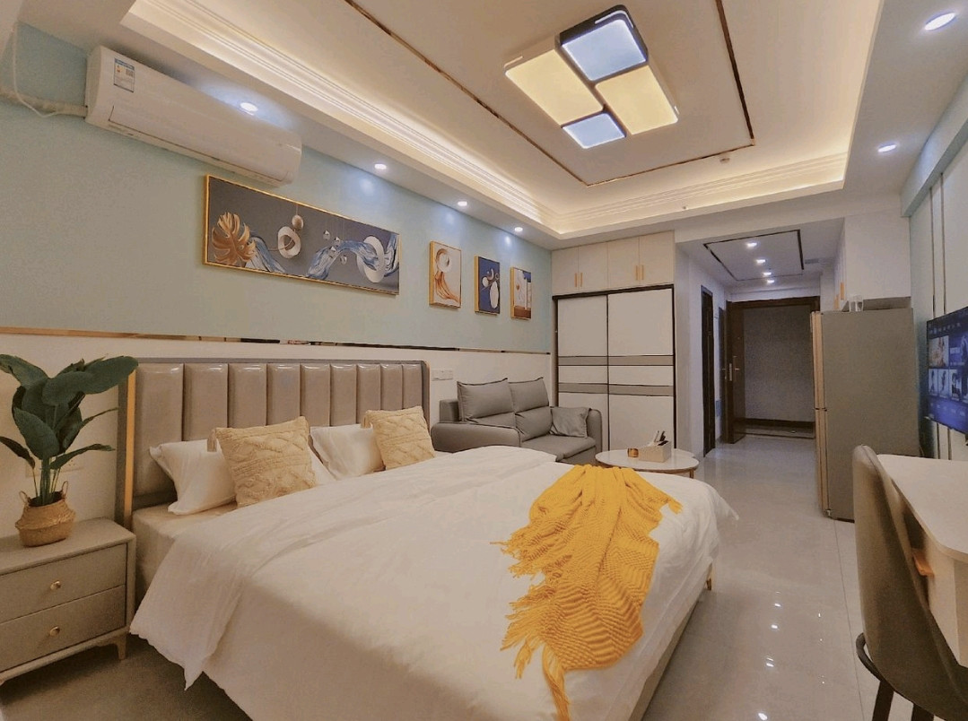 岚栖服务公寓（万达店）