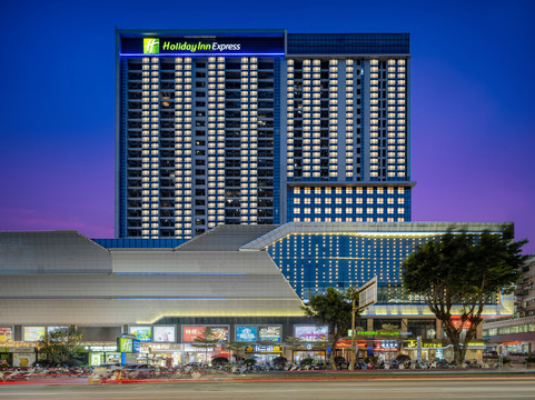 江门市酒店住宿-江门江海智选假日酒店