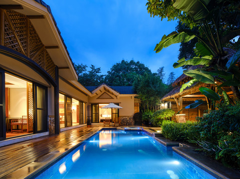 峨眉山乌兰度假酒店主图