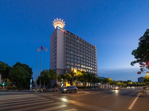 上海新奇士国际酒店（浦江江月路地铁站店）主图