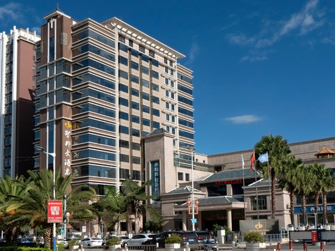 陆良圣邦大酒店