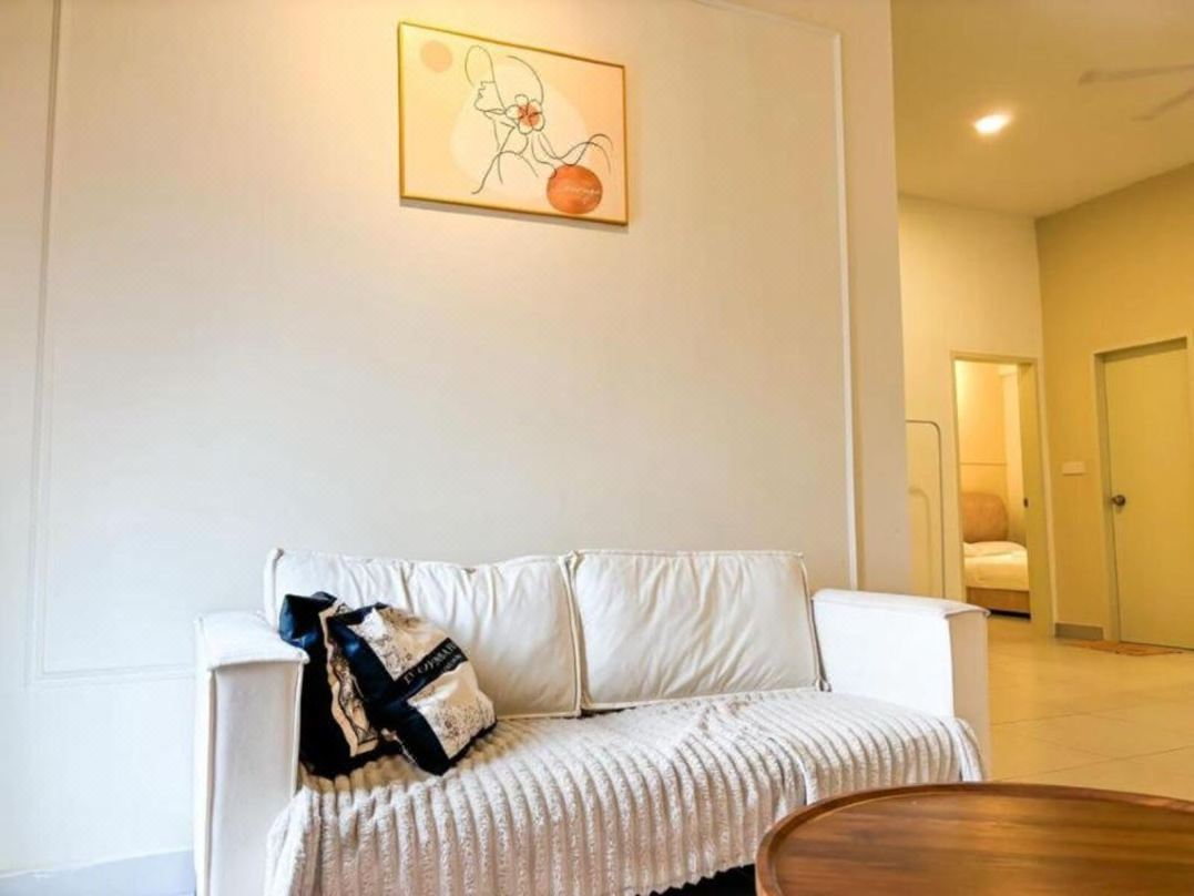 Restu Homestay 168 Park Mall Selayang 3BR 2B Pool Gym Wi-Fi