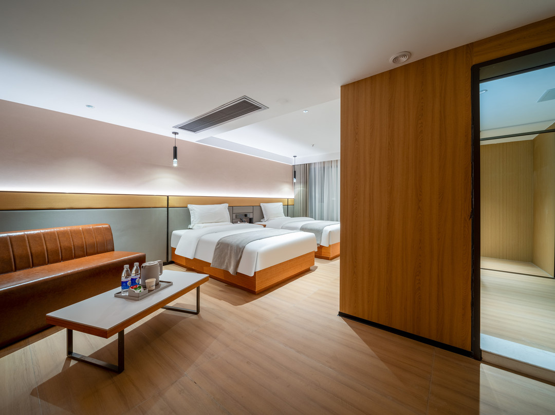 城市方舟酒店(六盘水站万达广场店)