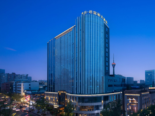 瑞升·芭富丽大酒店