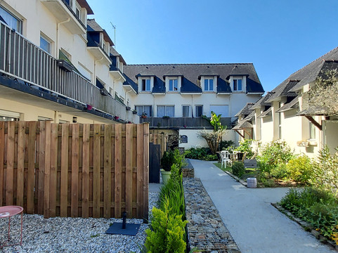 Pluvigner酒店住宿-Les Maisons Glenn Anna L'Auberg'ine