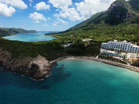 Orson Hotel & Resort Con Dao